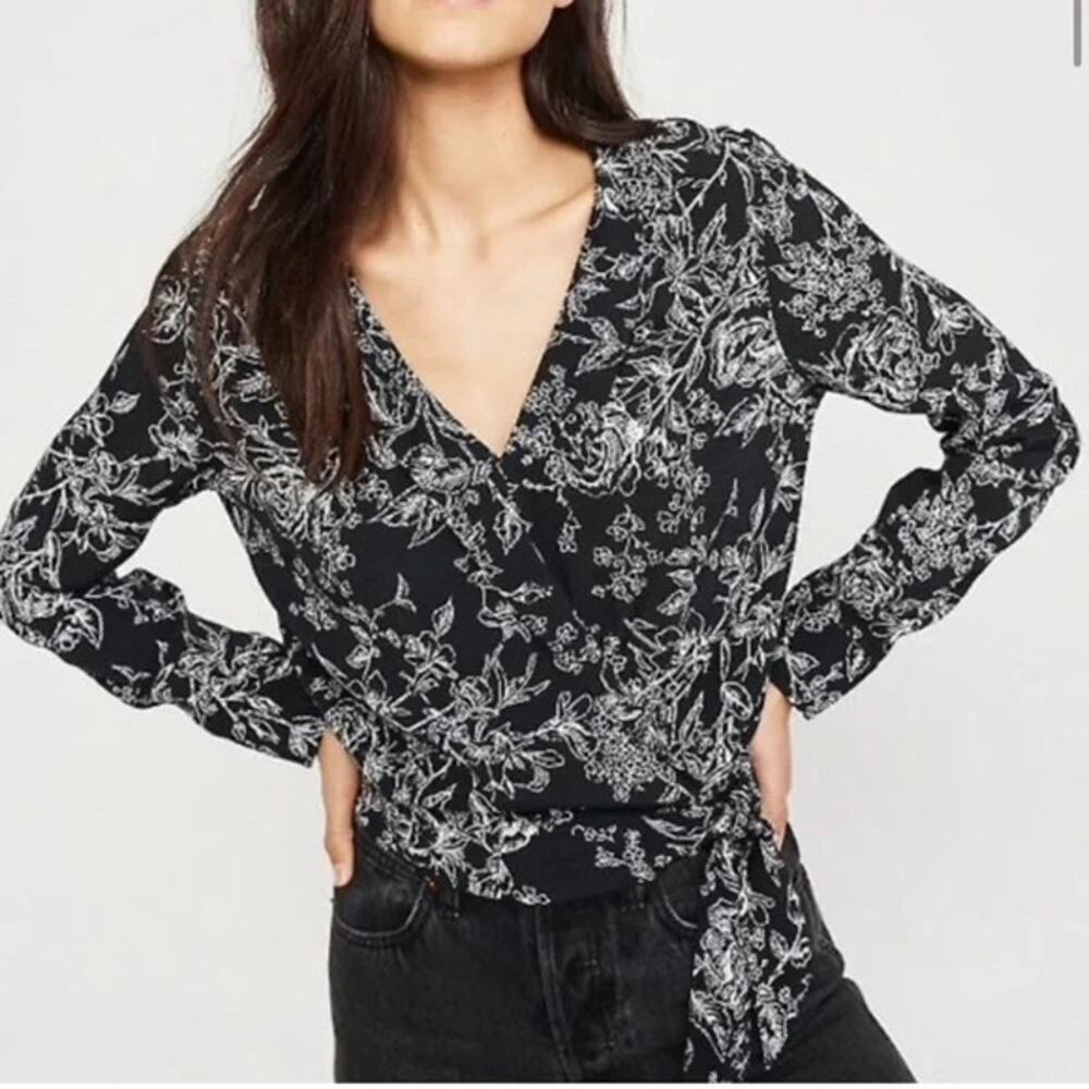 Abercrombie & Fitch Floral Wrap Blouse Small Black Boho Romantic Quiet Luxury